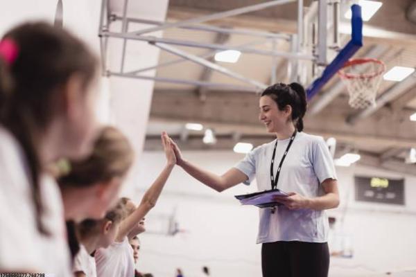 初中假期体育培训讲座内容策划与实施